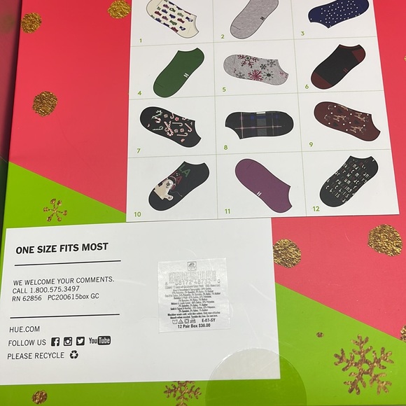 BNIB Brand new 12 days of socks for Holiday season by HUE - Picture 4 of 4